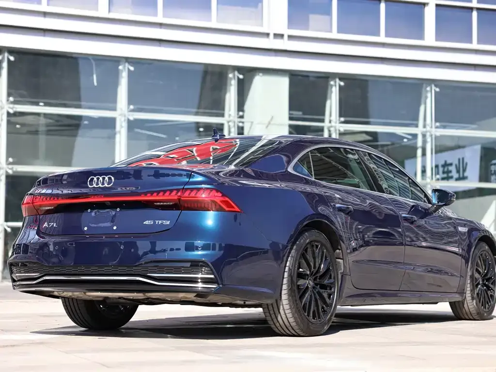 Audi A7L 2024 из CN, фото 6
