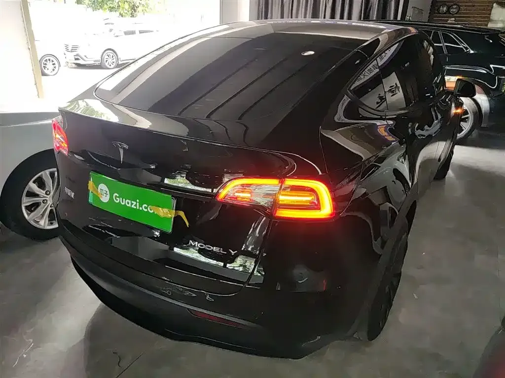 Tesla Model Y 2024 из CN, фото 8