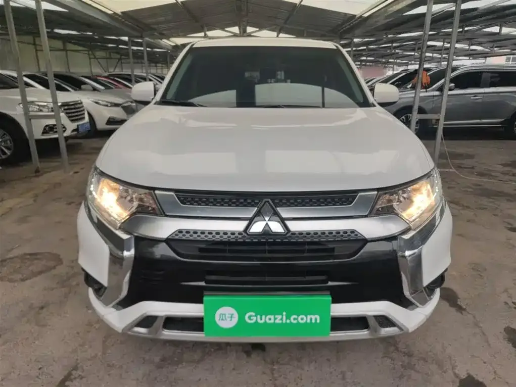 Mitsubishi Outlander 2022 из CN, фото 3
