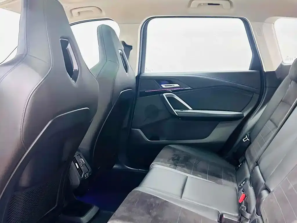 BMW X1 2024 из CN, фото 10