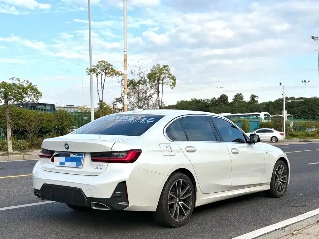 BMW 3 Series 2024 из CN, фото 3