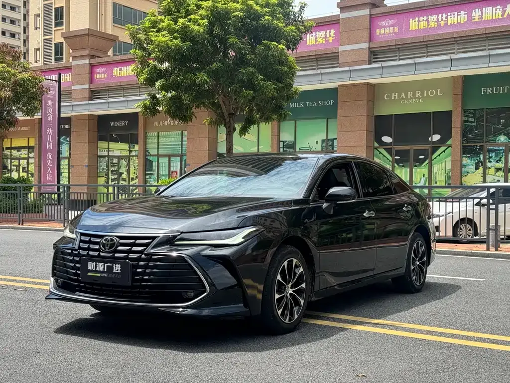 Toyota Avalon 2023 из CN, фото 1