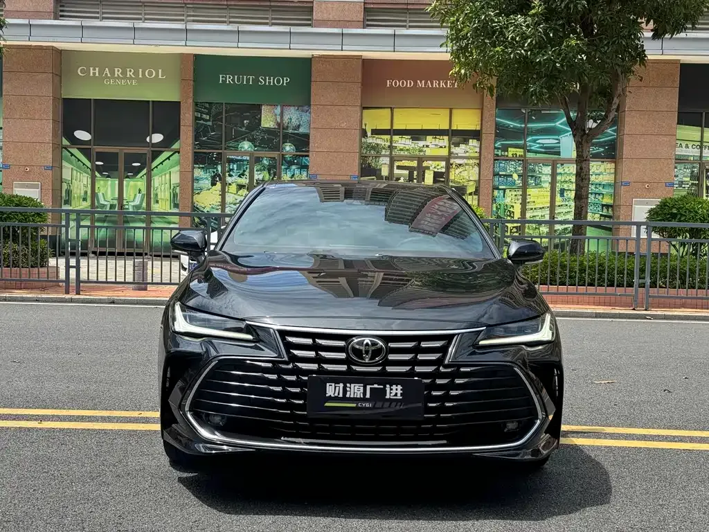 Toyota Avalon 2023 из CN, фото 2