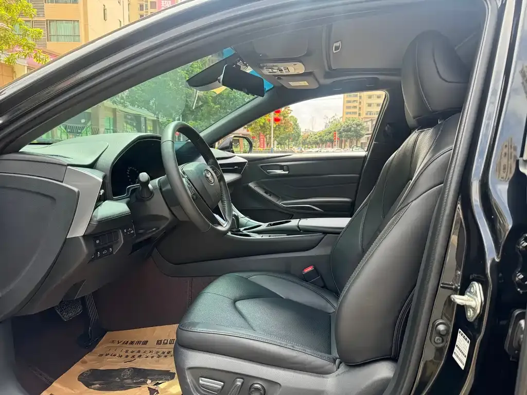 Toyota Avalon 2023 из CN, фото 4