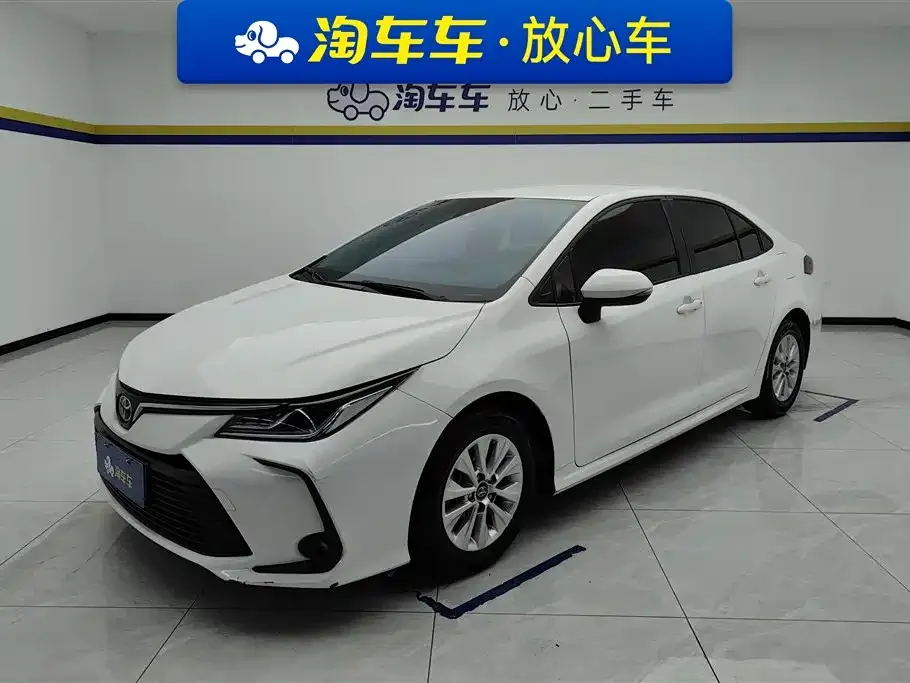 Toyota Corolla 2023 из CN, фото 1