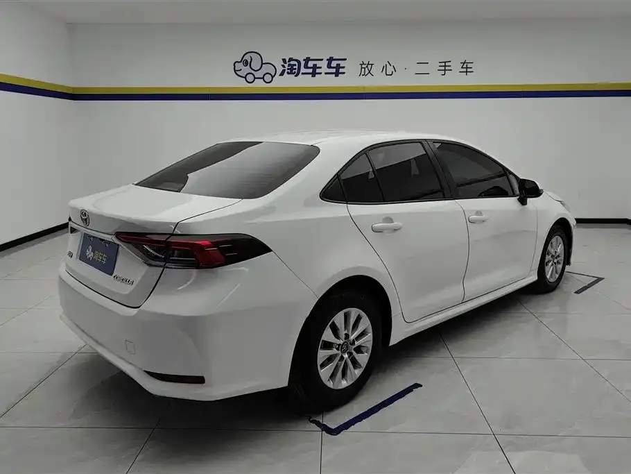 Toyota Corolla 2023 из CN, фото 3
