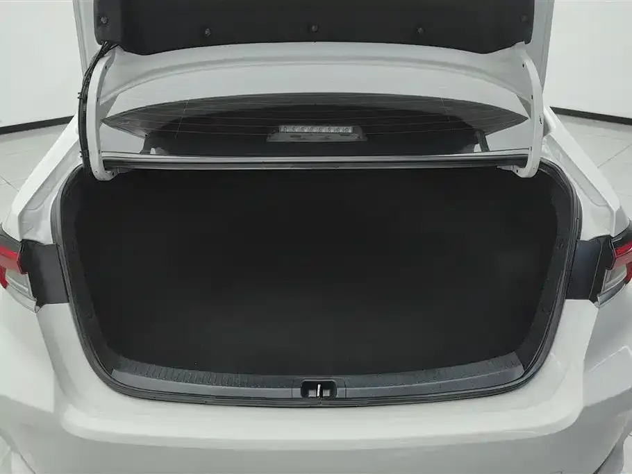 Toyota Corolla 2023 из CN, фото 4