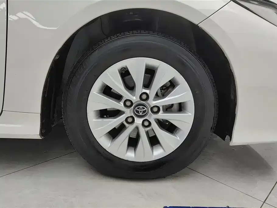 Toyota Corolla 2023 из CN, фото 6