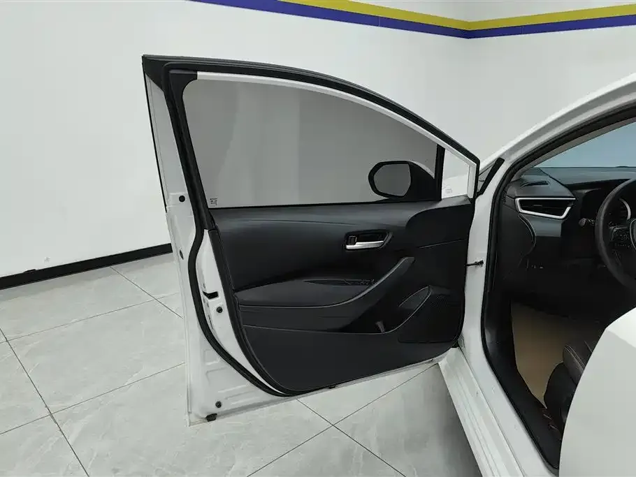 Toyota Corolla 2023 из CN, фото 7