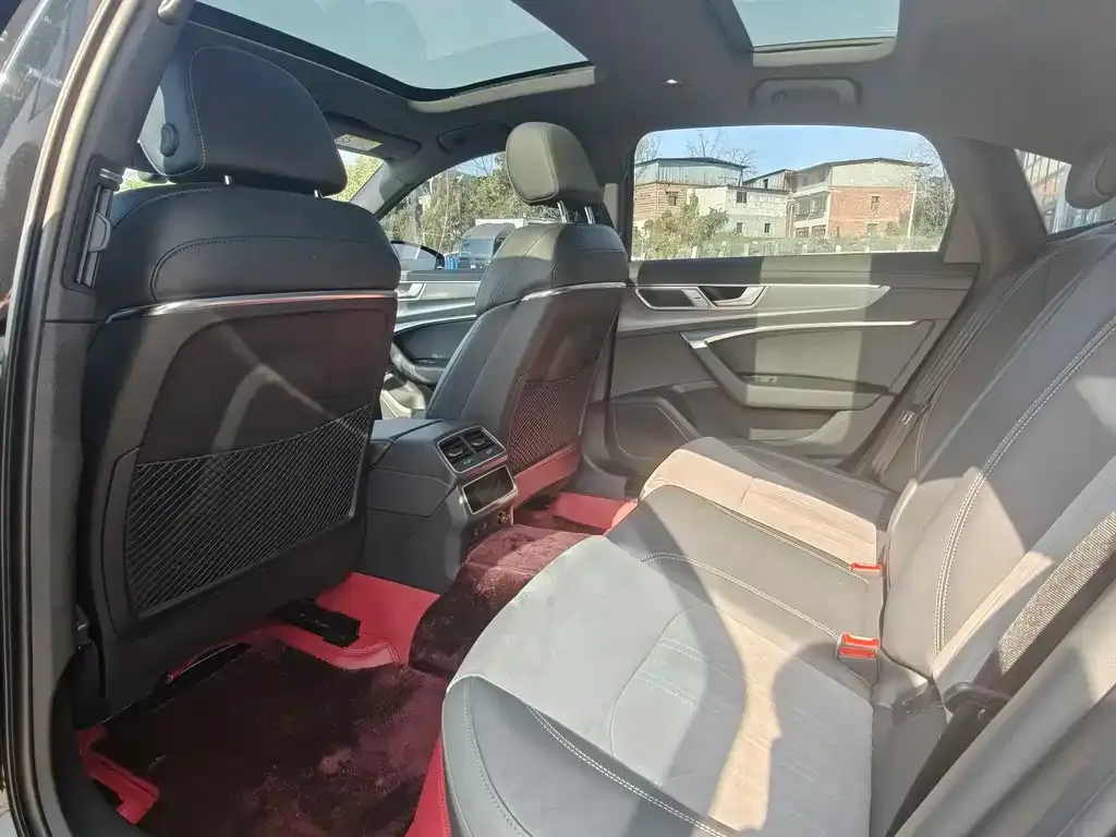 Audi A6L 2025 из CN, фото 4