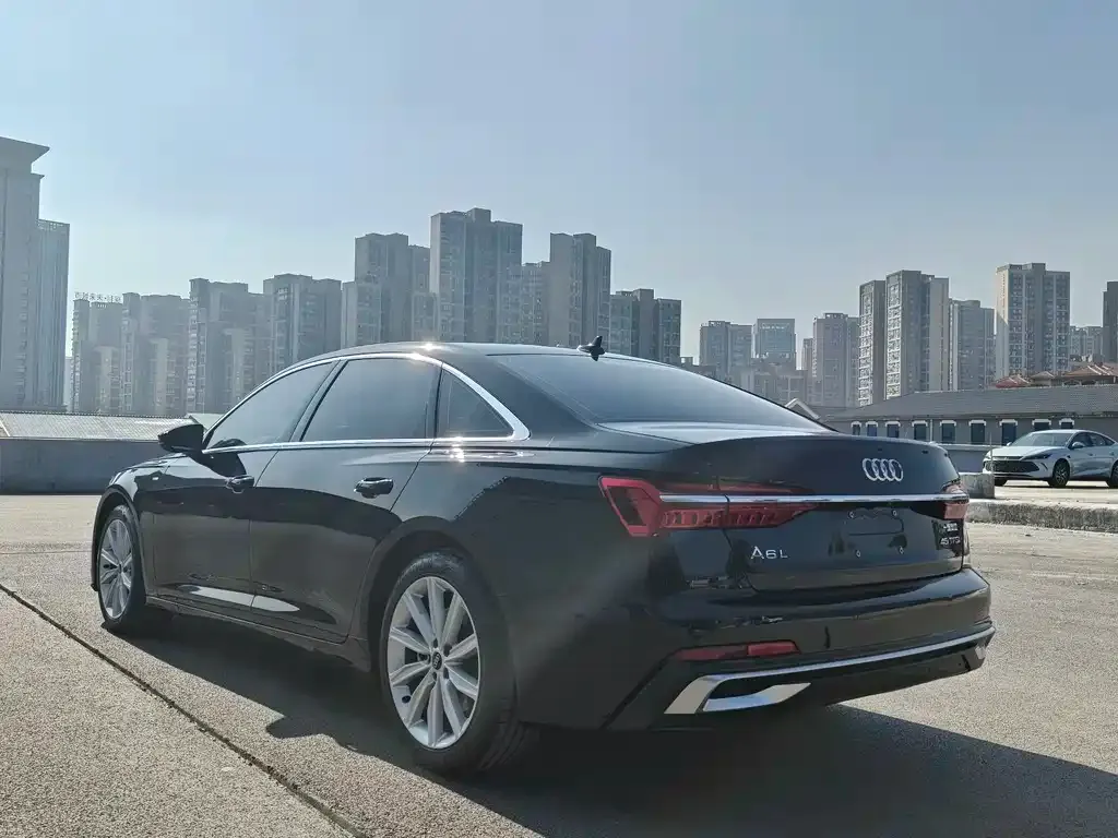 Audi A6L 2025 из CN, фото 8