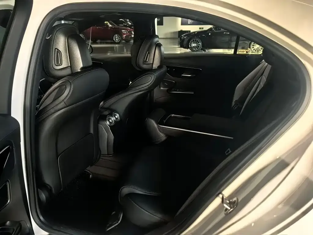 Mercedes-Benz C-Class 2024 из CN, фото 4