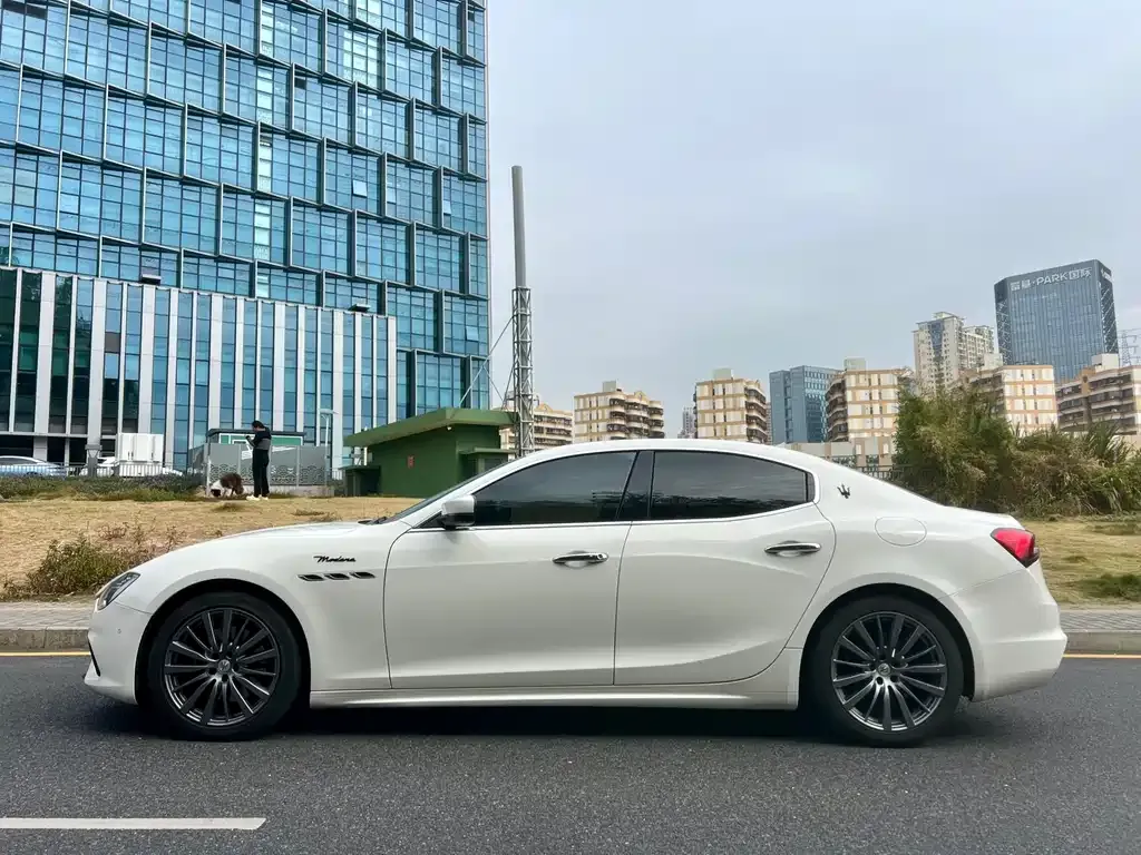 Maserati Ghibli 2022 из CN, фото 3