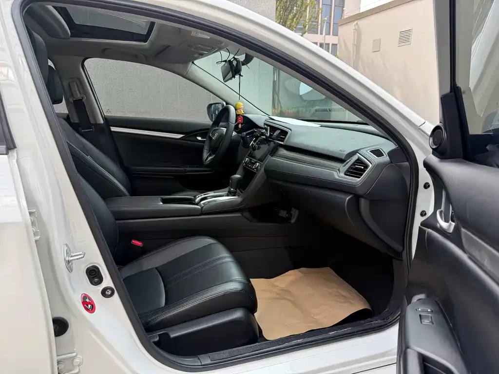 Honda Civic 2021 из CN, фото 4