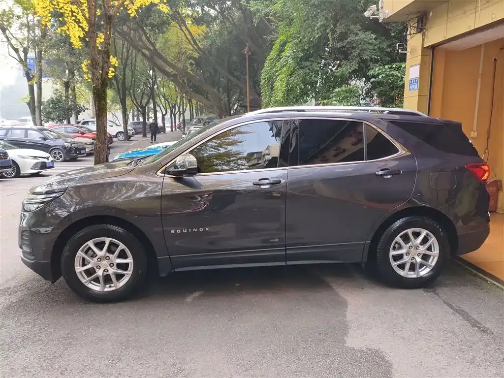 Chevrolet Equinox 2024 из CN, фото 5