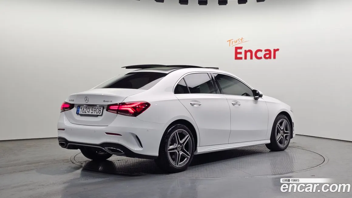 Mercedes-Benz A-Class — фото 2
