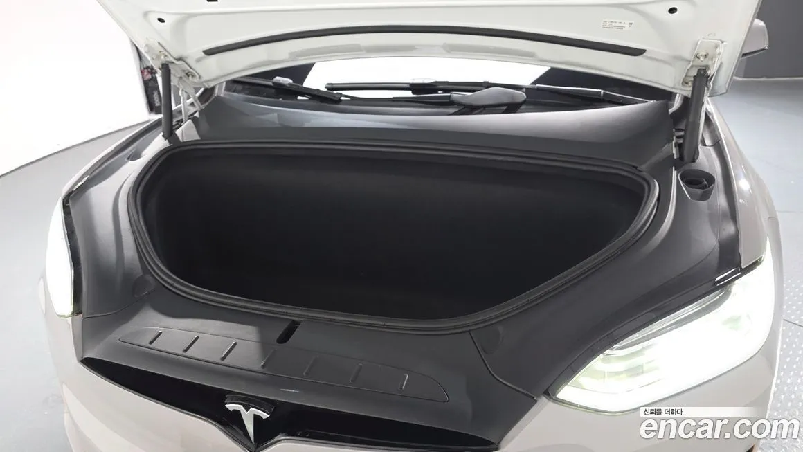Tesla Model X 2023 из KR, фото 6