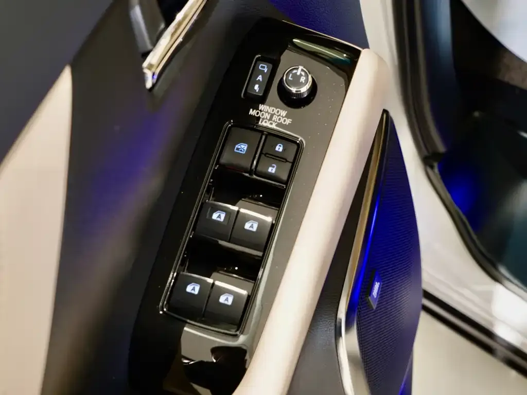 Toyota Vellfire 2021 из CN, фото 3