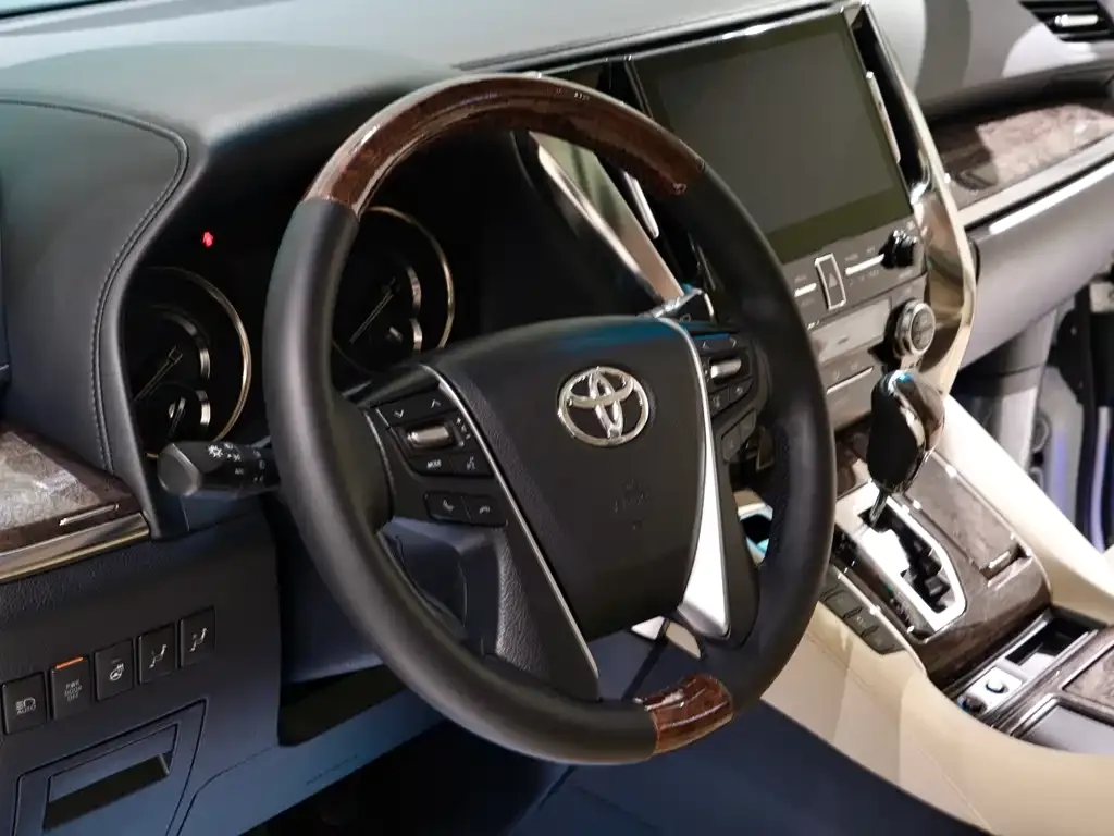 Toyota Vellfire 2021 из CN, фото 4