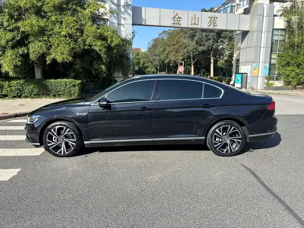 Volkswagen Magotan 2022 из CN, фото 3