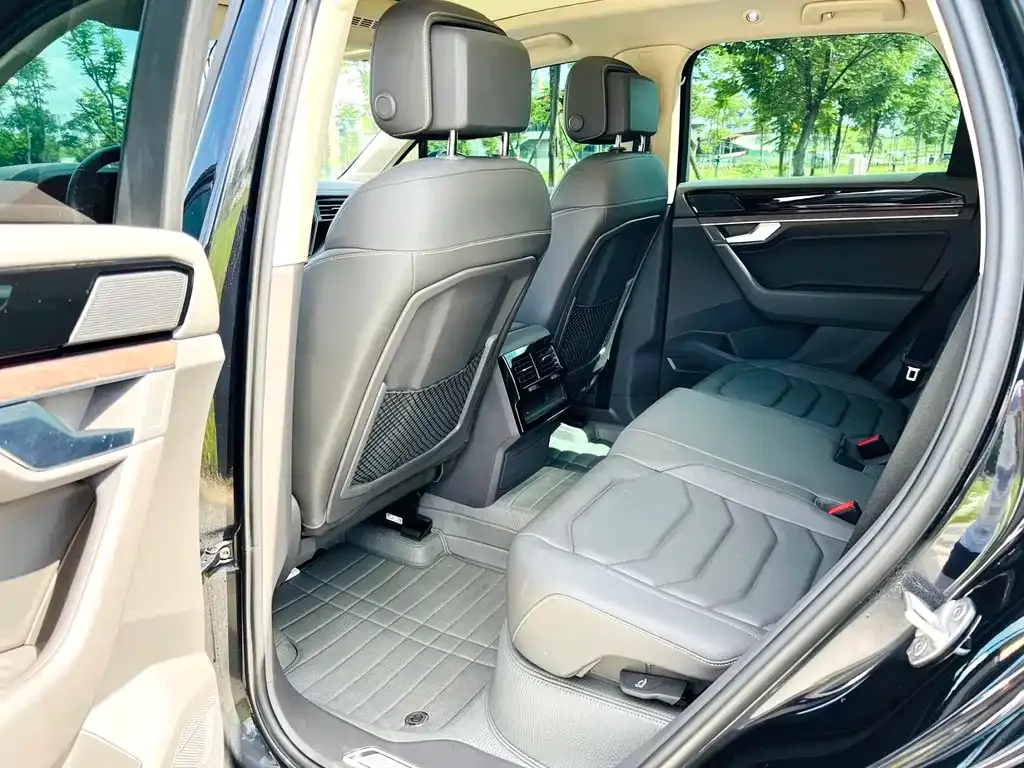 Volkswagen Touareg 2022 из CN, фото 6