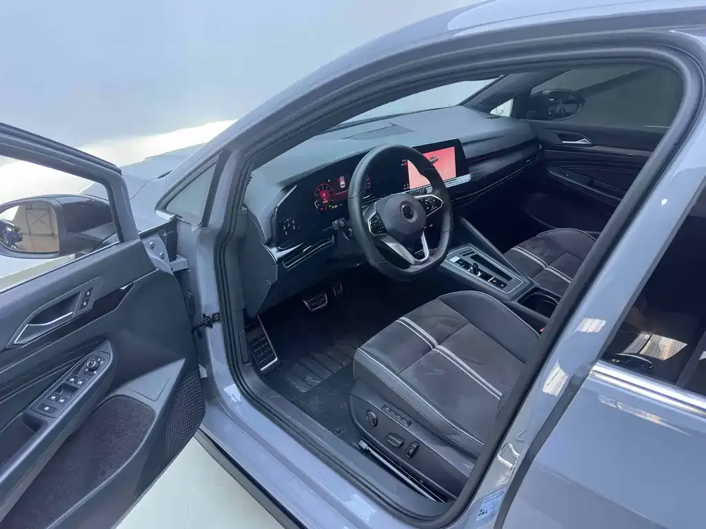 Volkswagen Golf 2022 из CN, фото 9