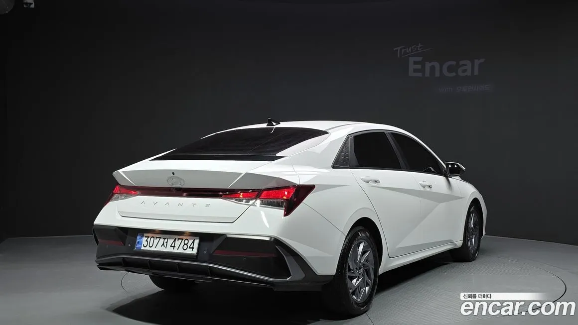 Hyundai AVANTE — фото 2