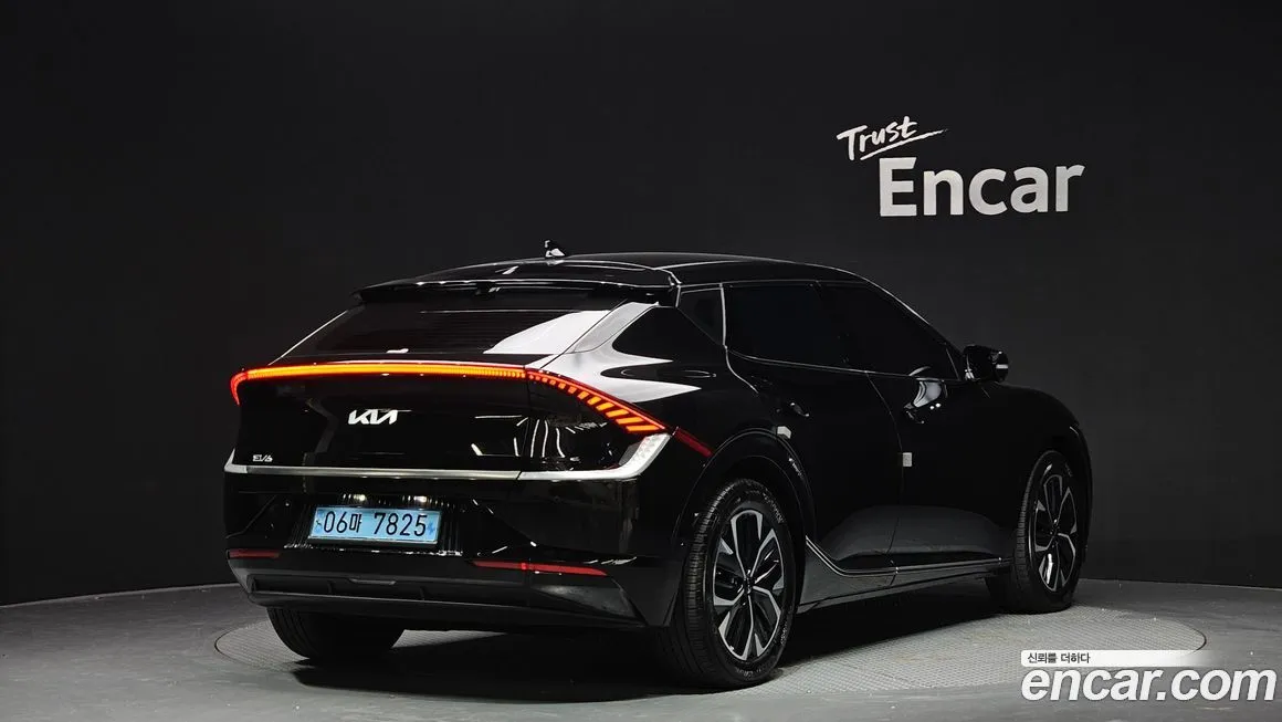 Kia EV6 2023 из KR, фото 2