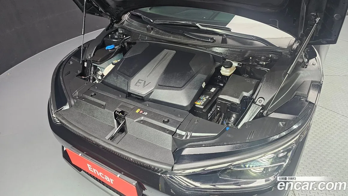 Kia EV6 2023 из KR, фото 6