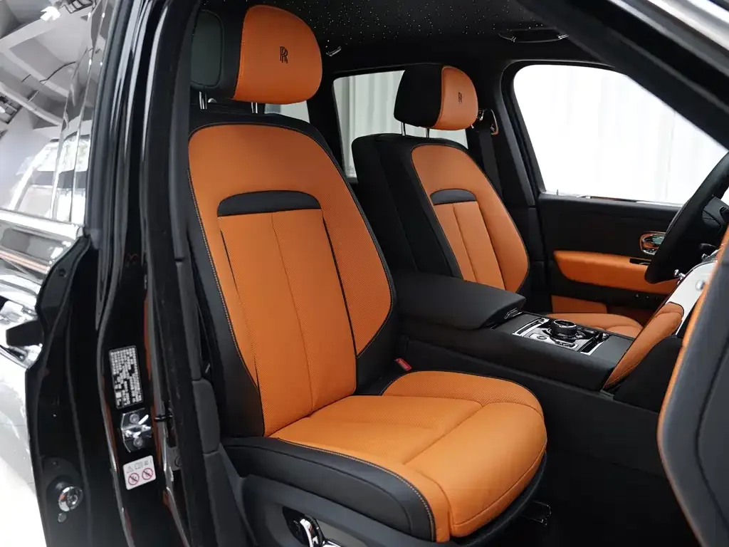 Rolls-Royce Cullinan 2025 из CN, фото 6