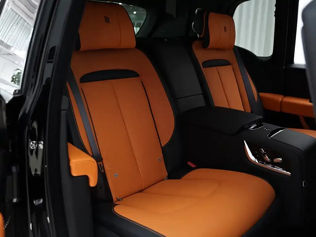 Rolls-Royce Cullinan 2025 из CN, фото 9