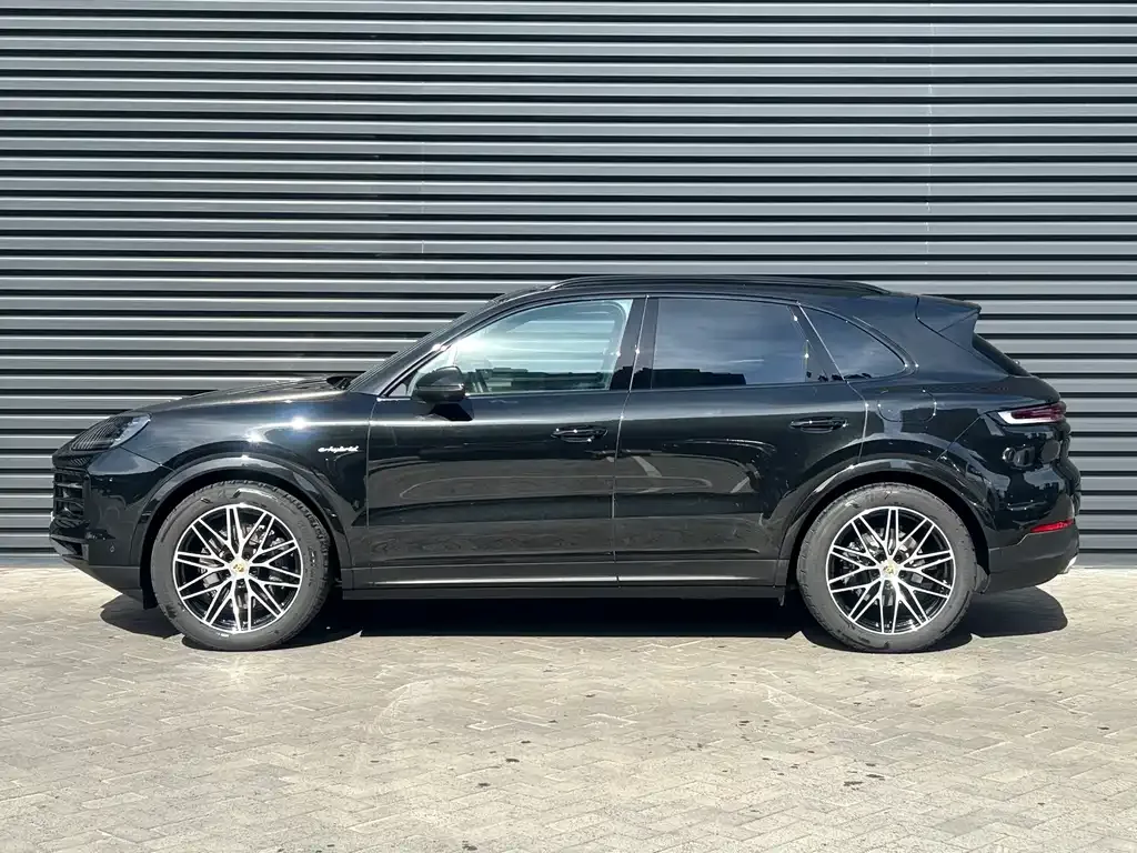 Porsche Cayenne Hybrid 2024 из CN, фото 3