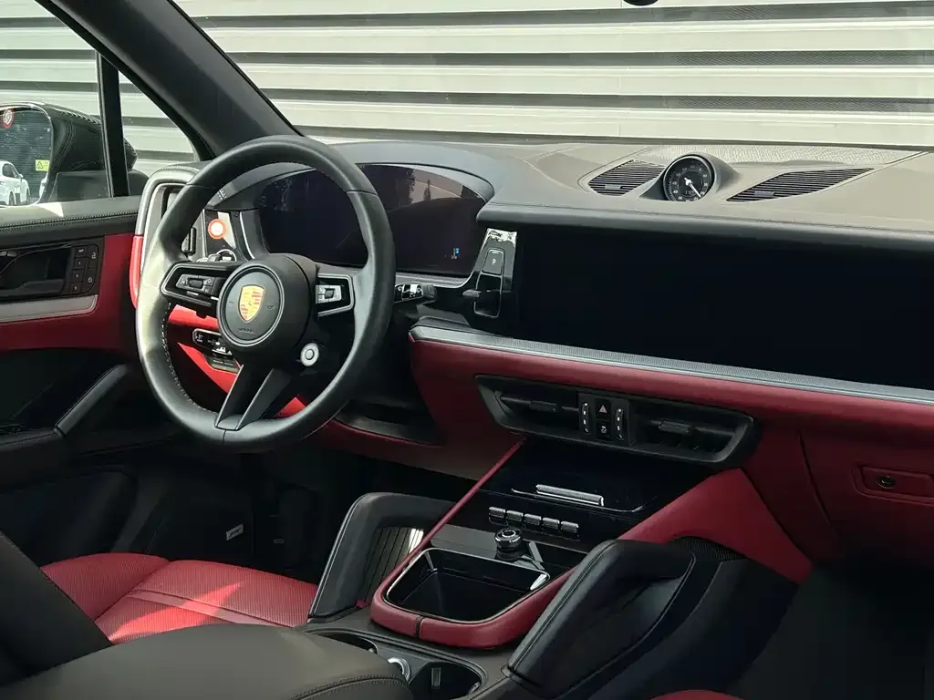 Porsche Cayenne Hybrid 2024 из CN, фото 6