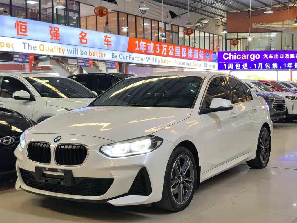 BMW 1 Series 2022 из CN, фото 1