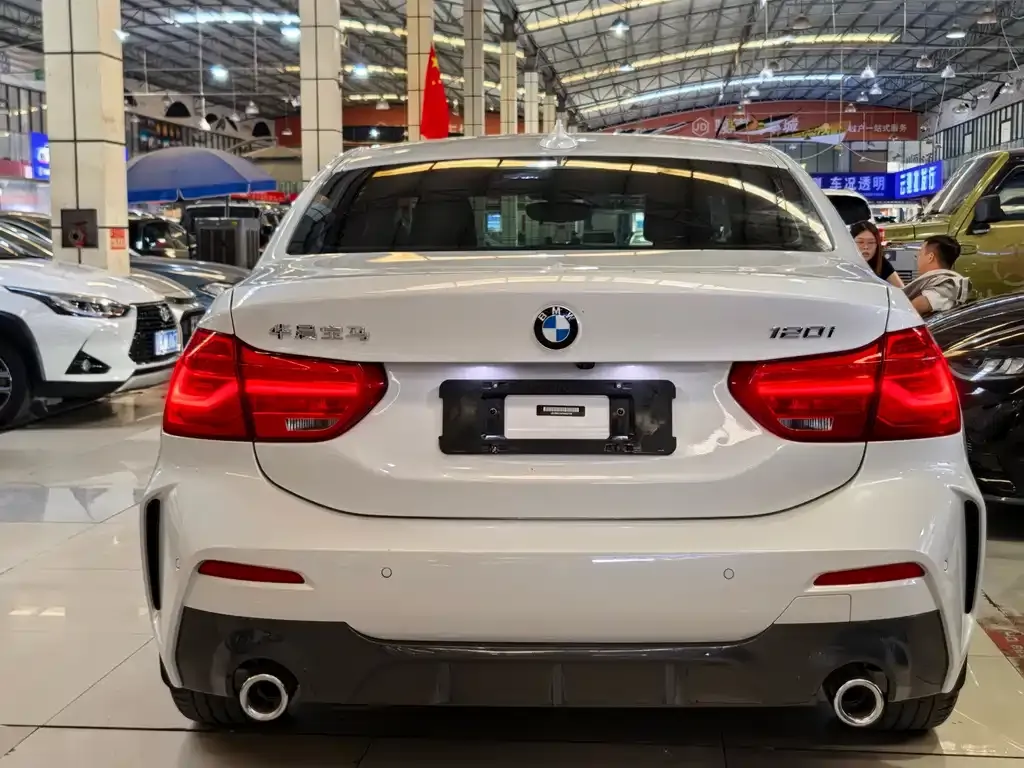 BMW 1 Series 2022 из CN, фото 5