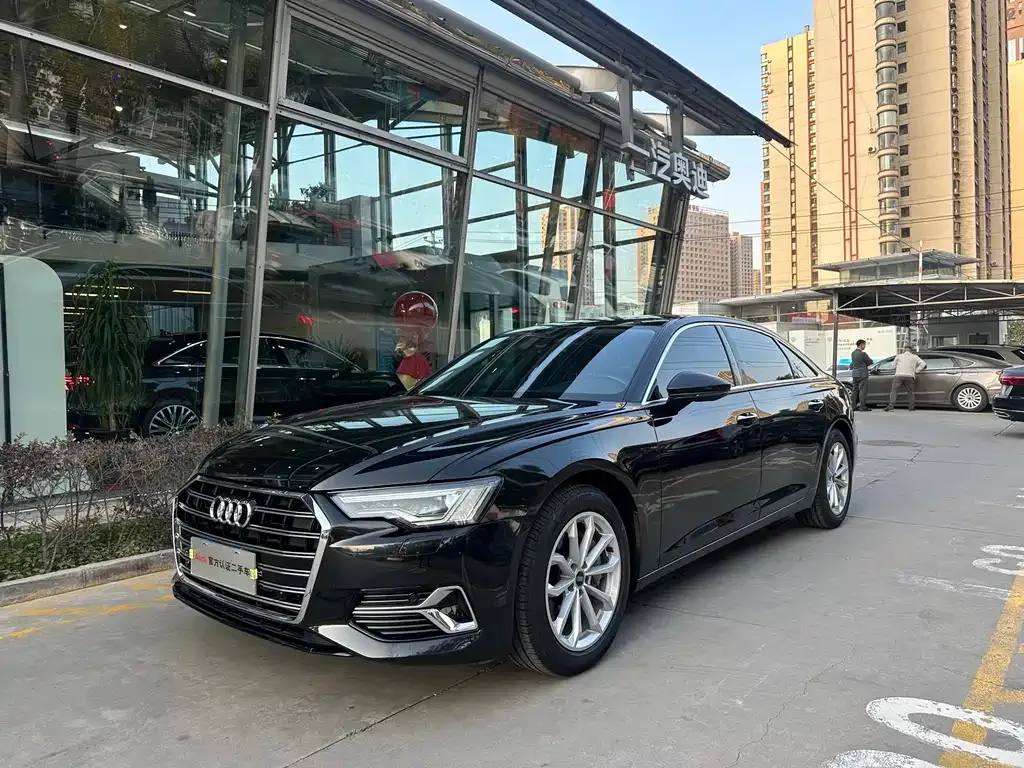 Audi A6L 2023 из CN, фото 1