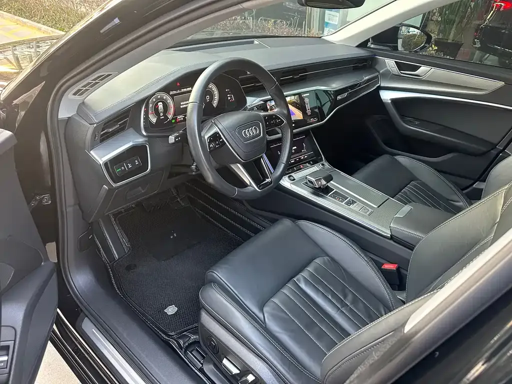 Audi A6L 2023 из CN, фото 3