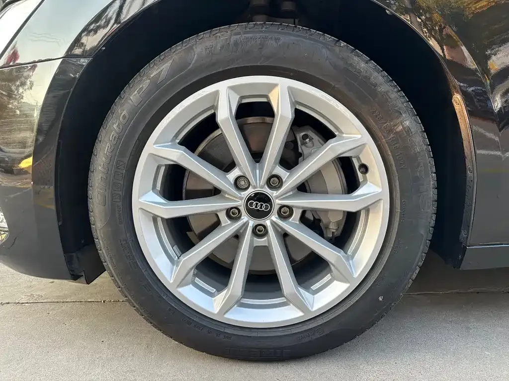 Audi A6L 2023 из CN, фото 6