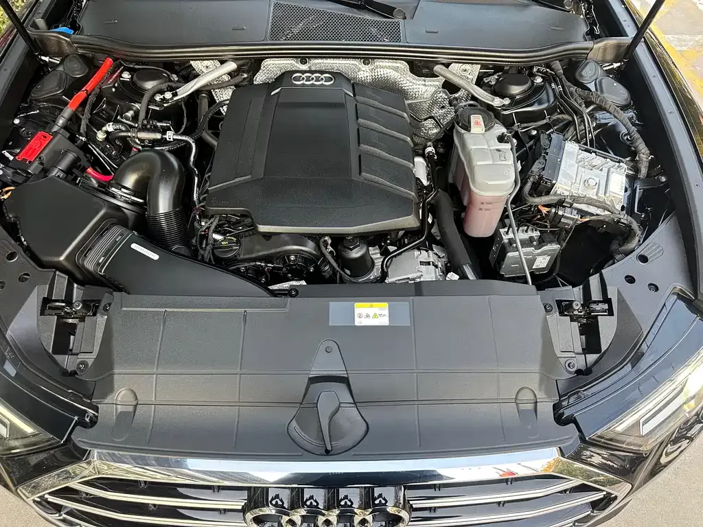 Audi A6L 2023 из CN, фото 7