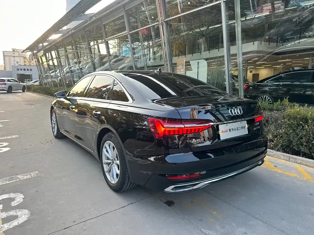 Audi A6L 2023 из CN, фото 8