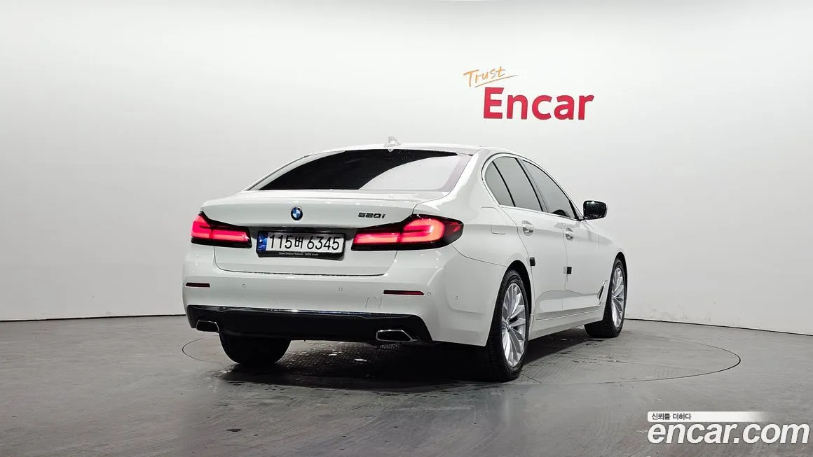 BMW 5-Series 2022 из KR, фото 2