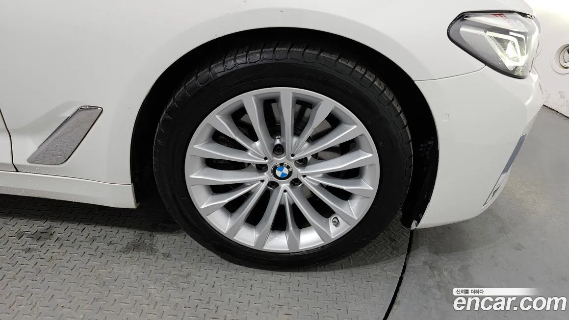 BMW 5-Series 2022 из KR, фото 5