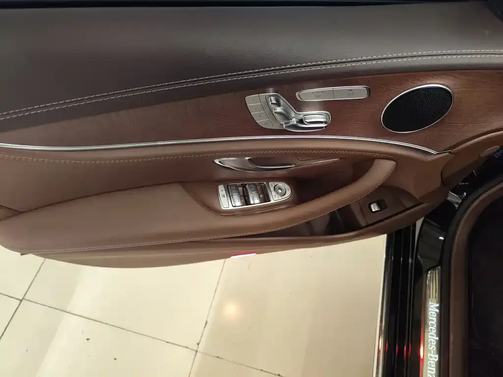 Mercedes-Benz E-Class 2021 из CN, фото 6