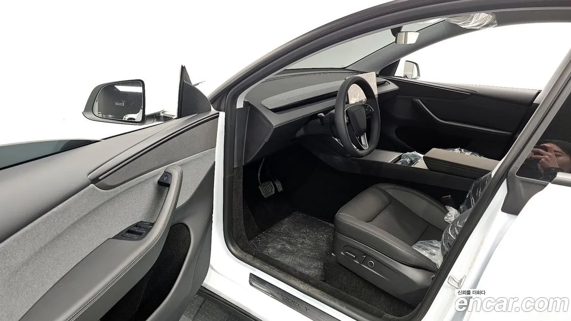 Tesla Model Y 2025 из KR, фото 10