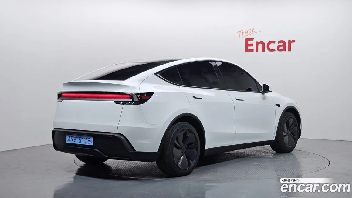 Tesla Model Y 2025 из KR, фото 2