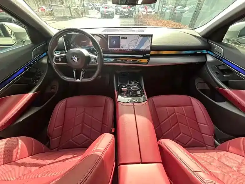 BMW 5 Series 2025 из CN, фото 5