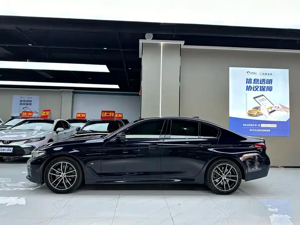 BMW 5 Series (Import) 2022 из CN, фото 3