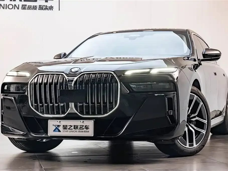 BMW 7 Series — фото 3