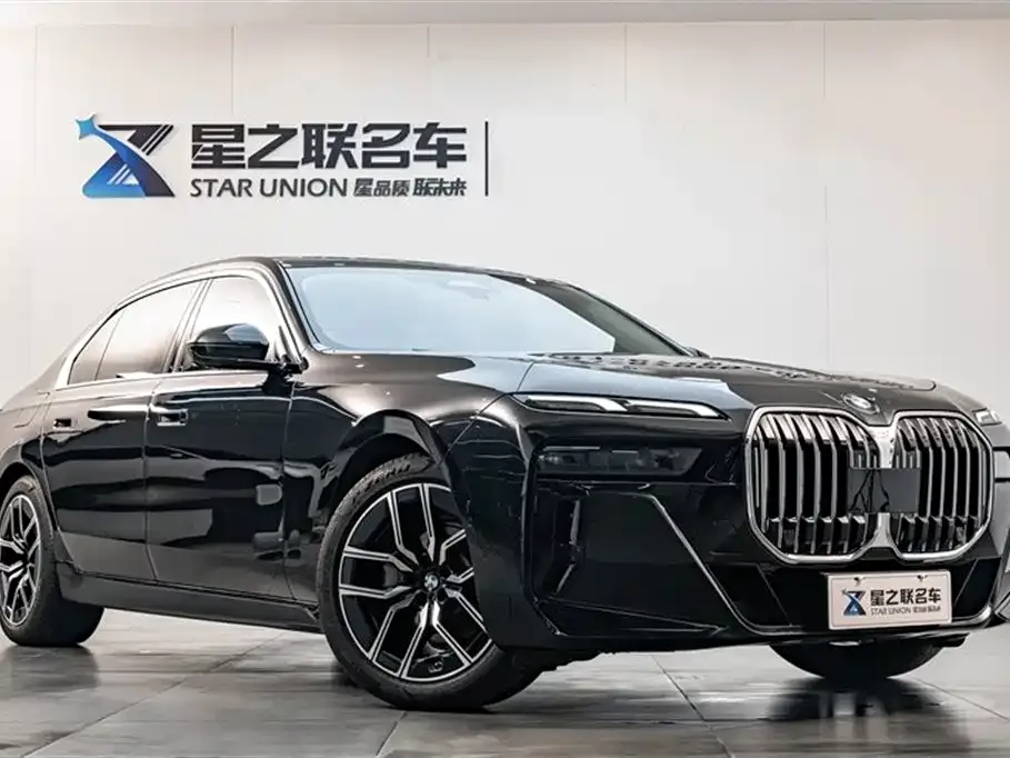 BMW 7 Series — фото 5
