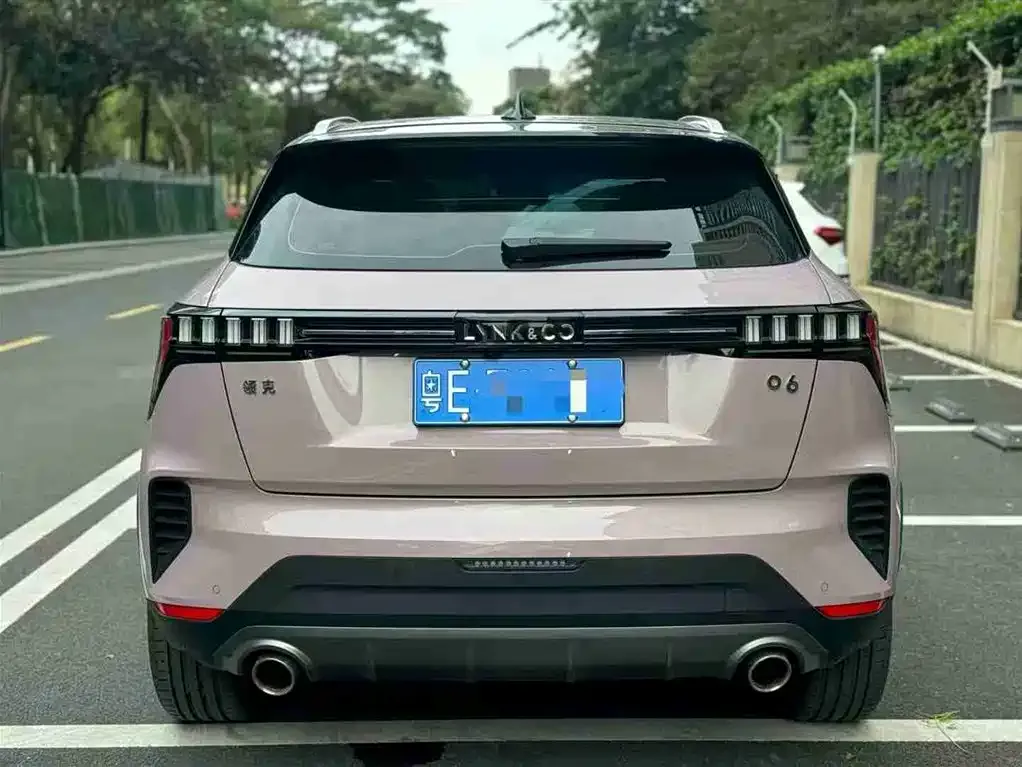 Lynk & Co 06 — фото 5